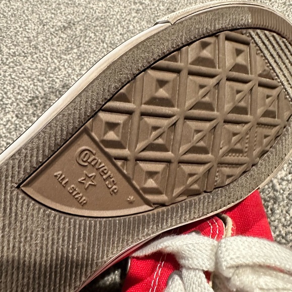 Converse - Picture 2 of 3